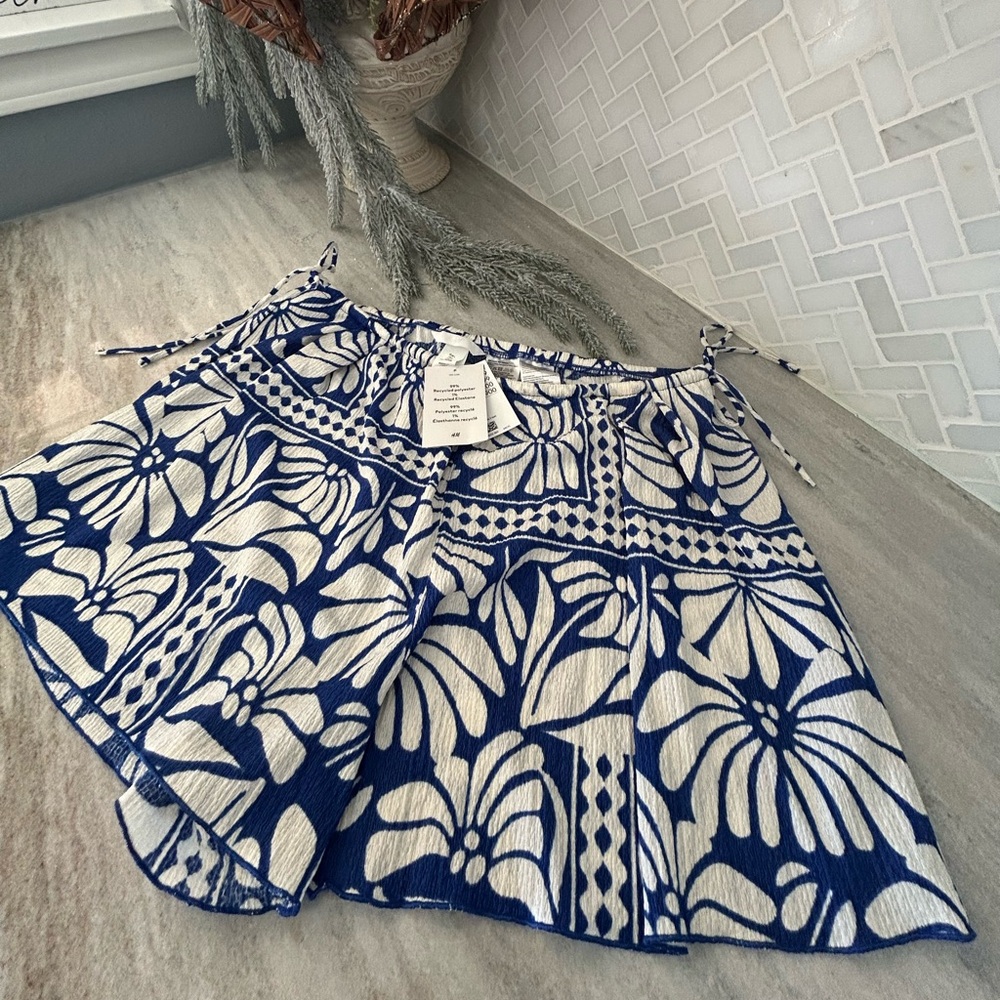 H&M Blue and White Floral Women Shorts